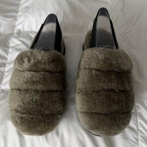 UGG Super Fluff Slippers Size 37  NWT